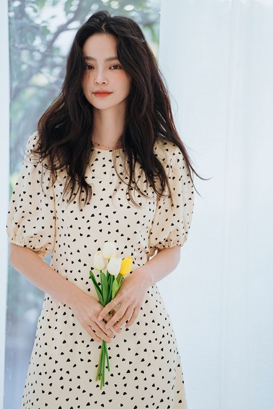 澎袖愛心印花洋裝 米色