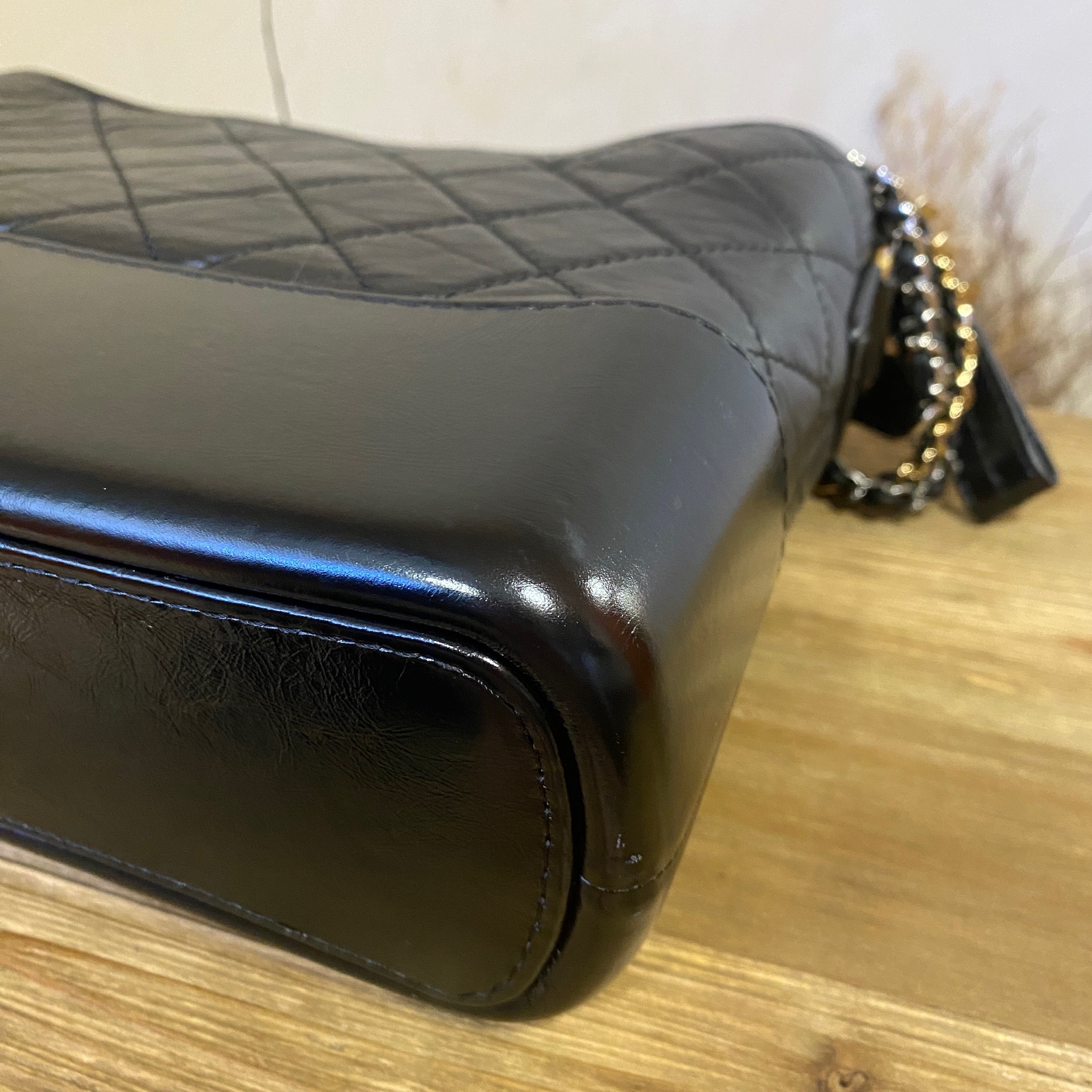 Large Chanel Gabrielle bag Black Leather ref.434237 - Joli Closet