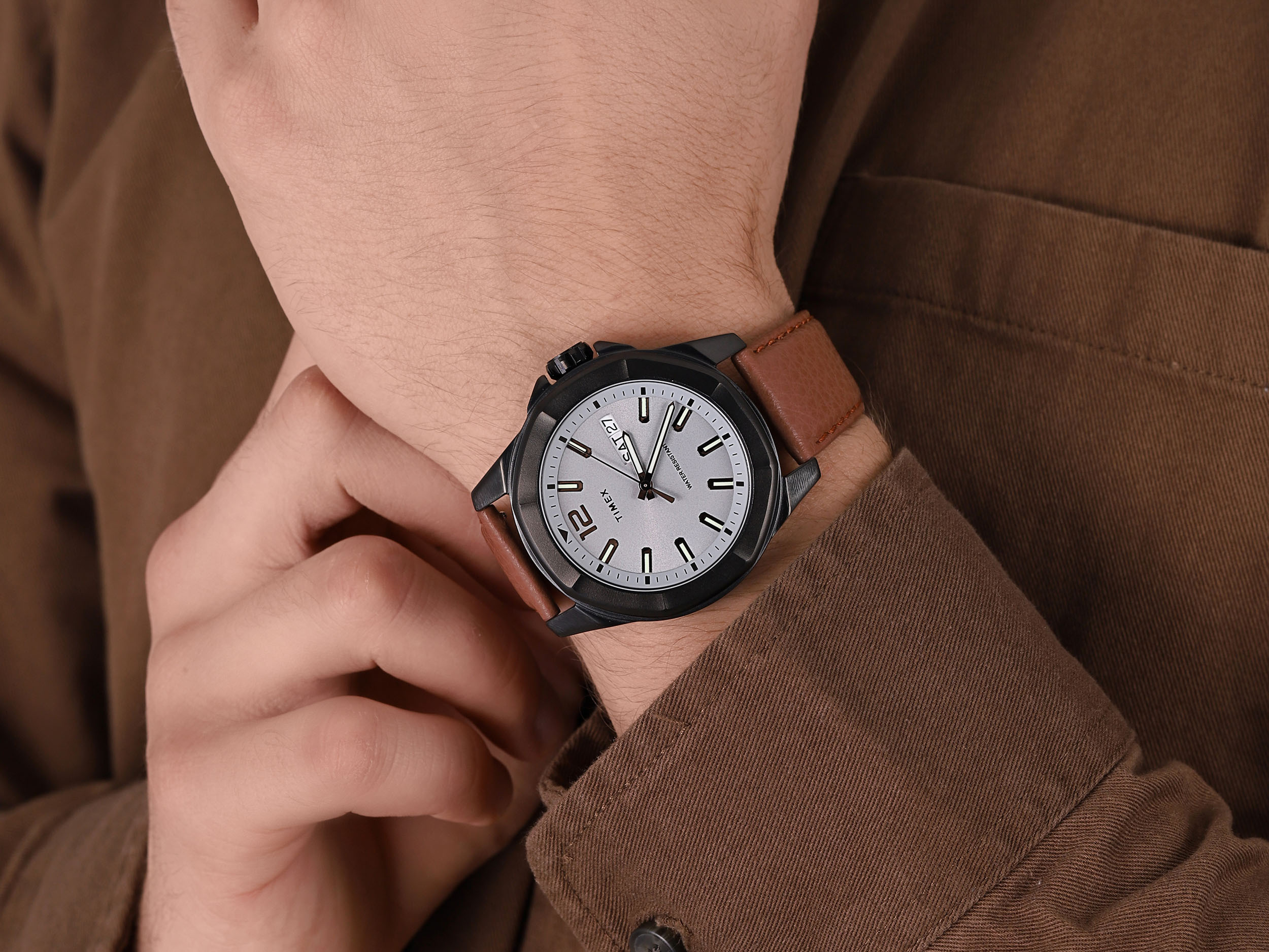 萬年鐘錶 - TIMEX 天美時  紳士簡約大錶徑皮革男錶  TW2U82200  錶徑 44MM