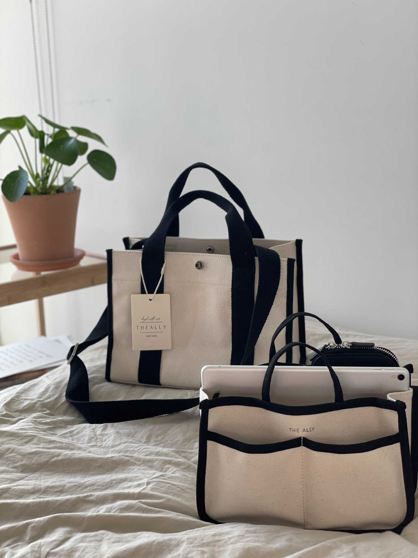 韓國小眾品牌 The Ally - Luna Bag (Regular)