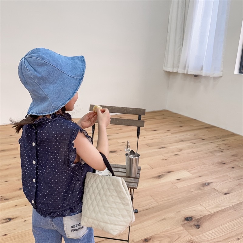 小波點荷葉邊上衣