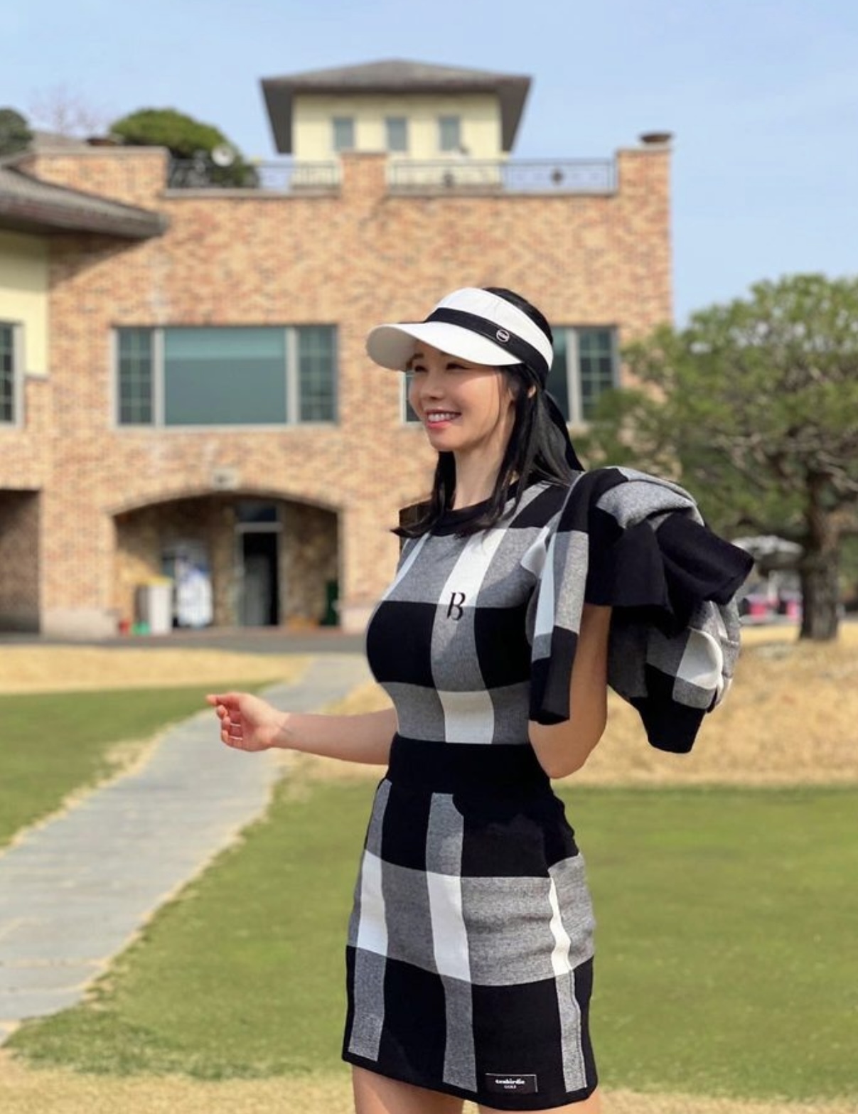 女【現貨】Outlet折扣/正韓高球衣/潮牌高爾夫Ｇolf Fashion/網紅款開衫格紋針織彈性窄裙褲（韓國5顆星評價）/#MW112257