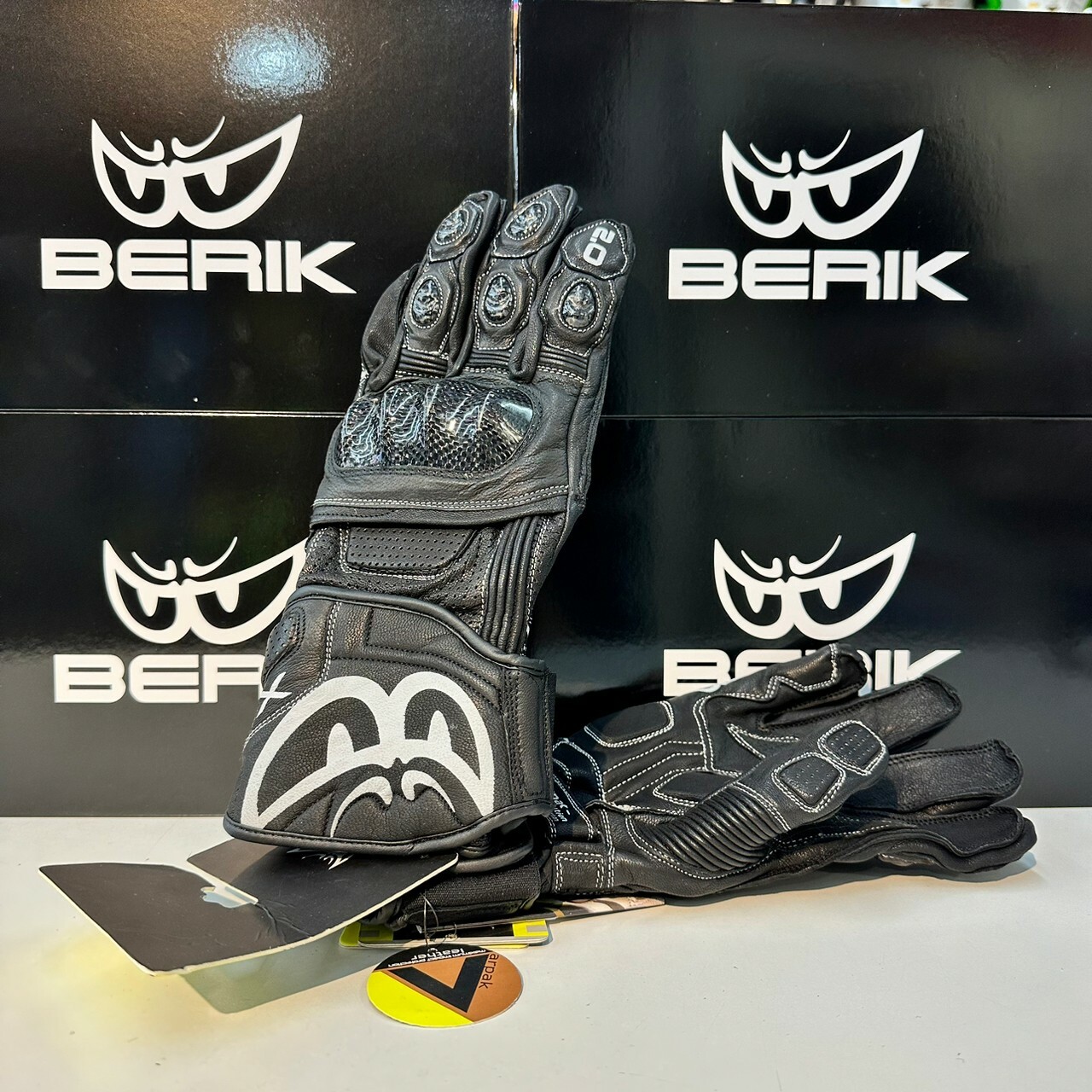 BERIK G-10723-BK BLACK 黑 皮手套 長版手套