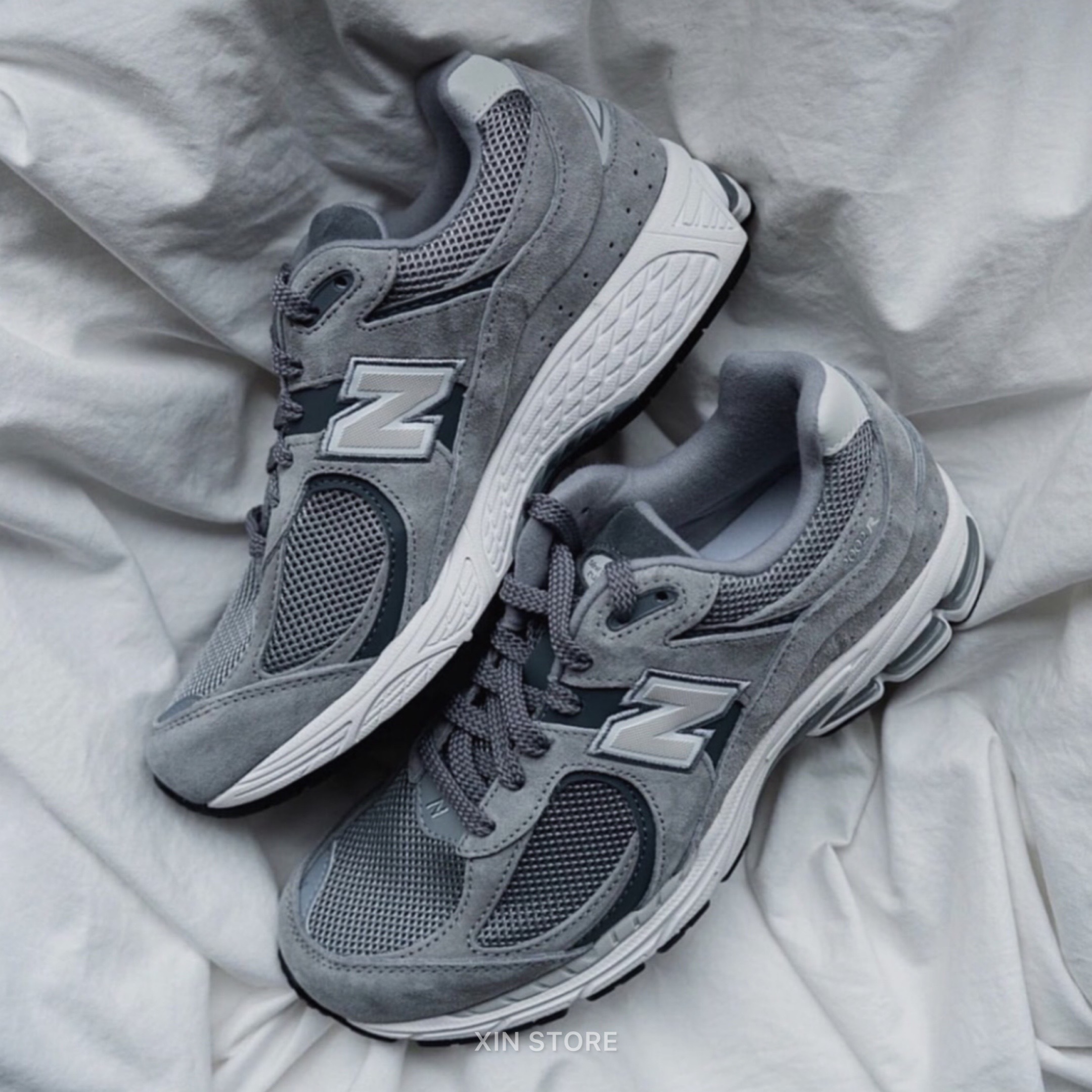 New Balance NB 2002R 工裝麂皮灰白M2002RST