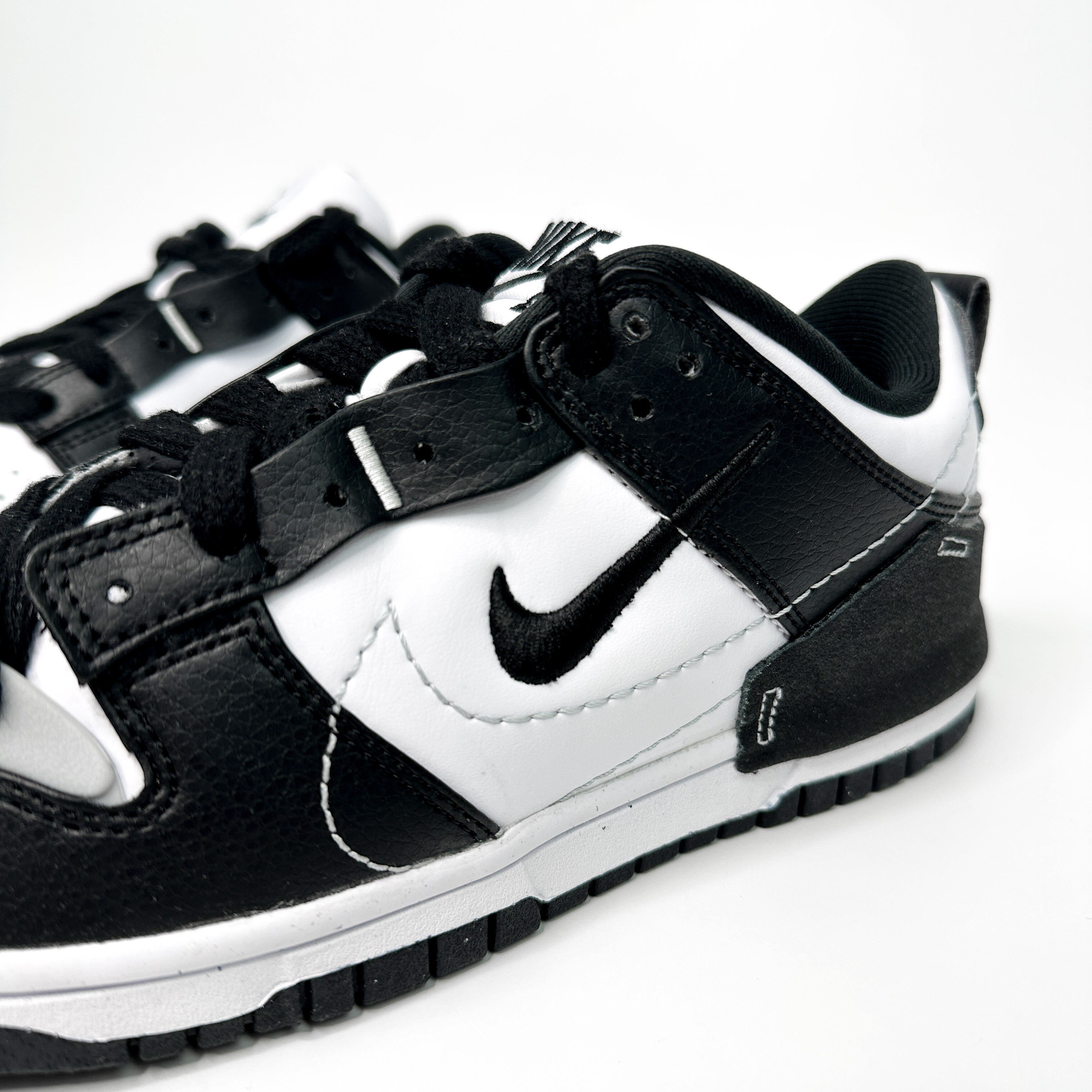 NIKE DUNK LOW Disrupt 2 Panda 雙勾解構熊貓女鞋DV4024-002