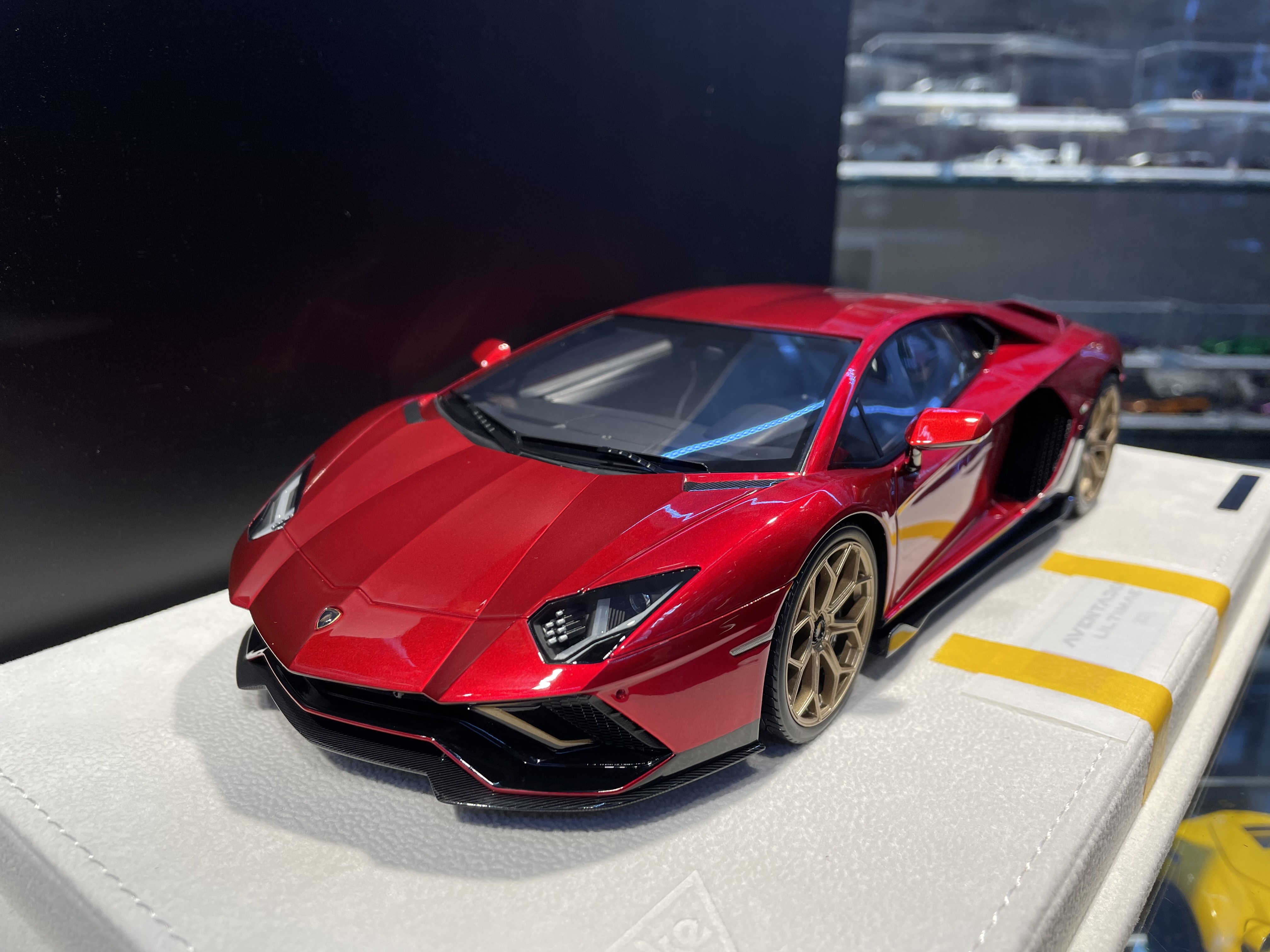 MakeUp EML061B Aventador LP780-4 Ultimae Red 1/18