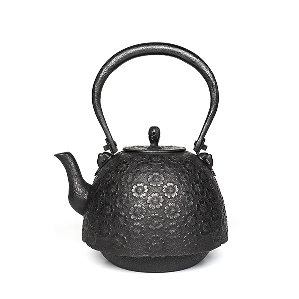 【薰山工房】南部型 櫻小紋 鐵壺1L-座付柄軸