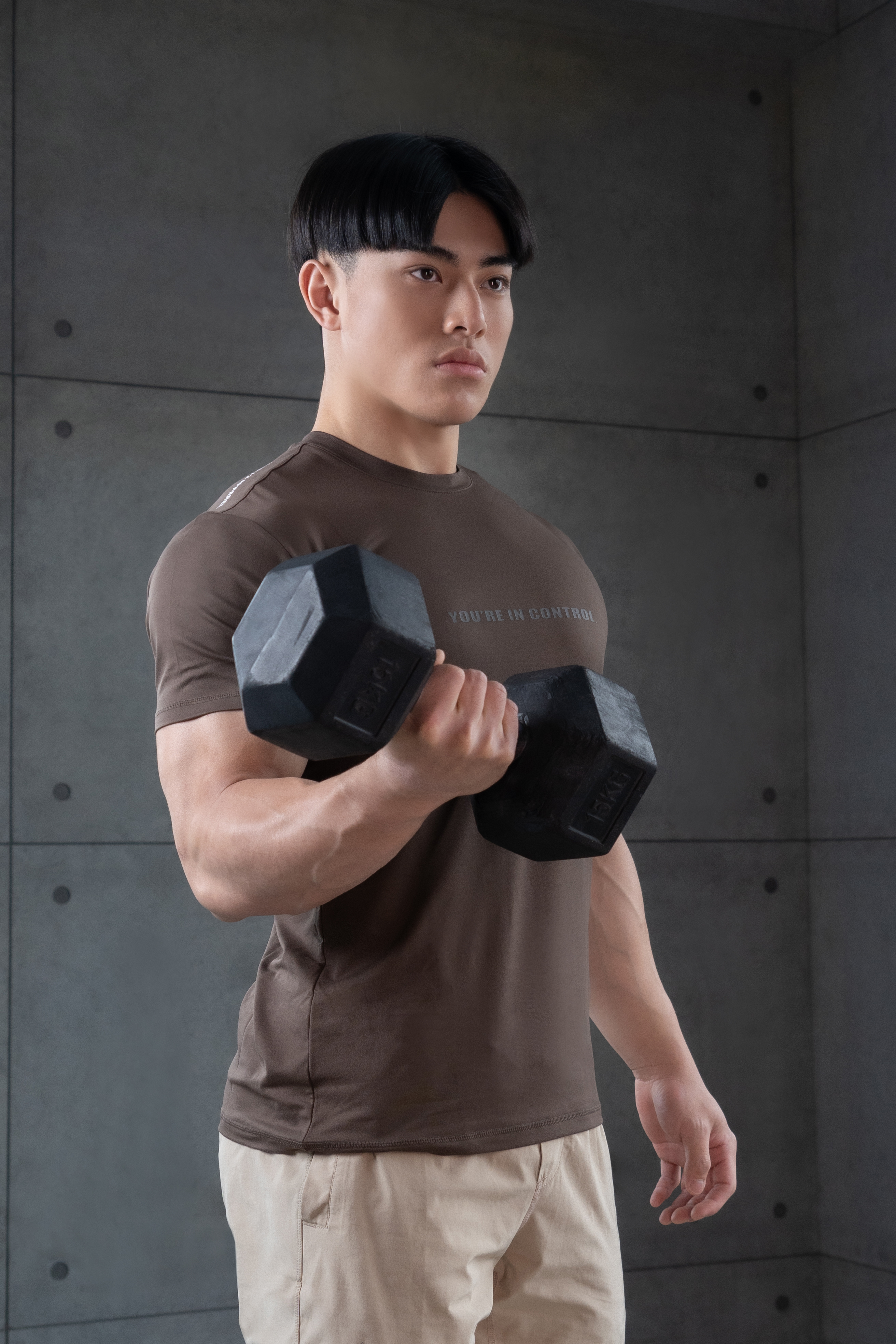 托瑪斯經典素色男短袖（深巧克力）