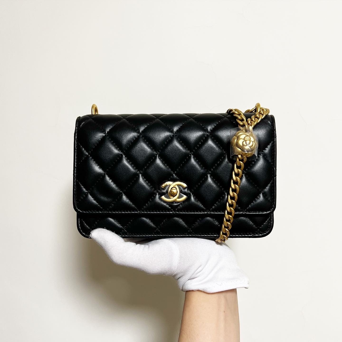 CHANEL 山茶花調節扣Wallet On Chain (黑)