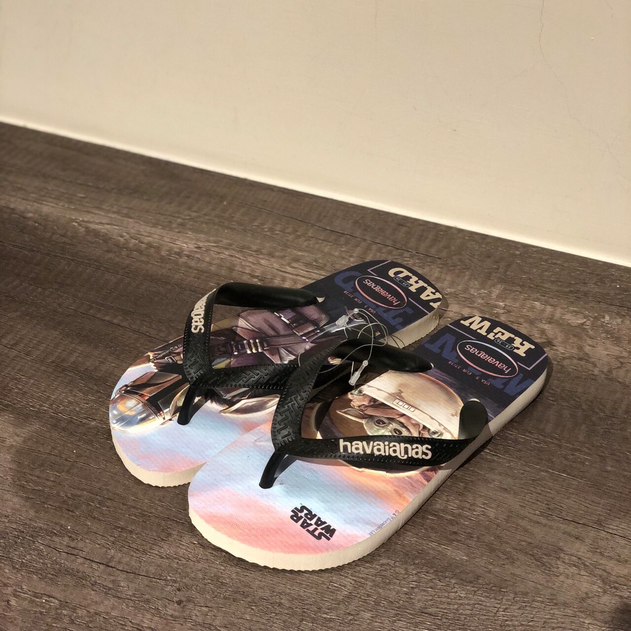 Havaianas哈瓦仕拖鞋夾腳拖星際大戰尤達曼達洛人巴西男鞋女鞋淺褐色4146092-0121U