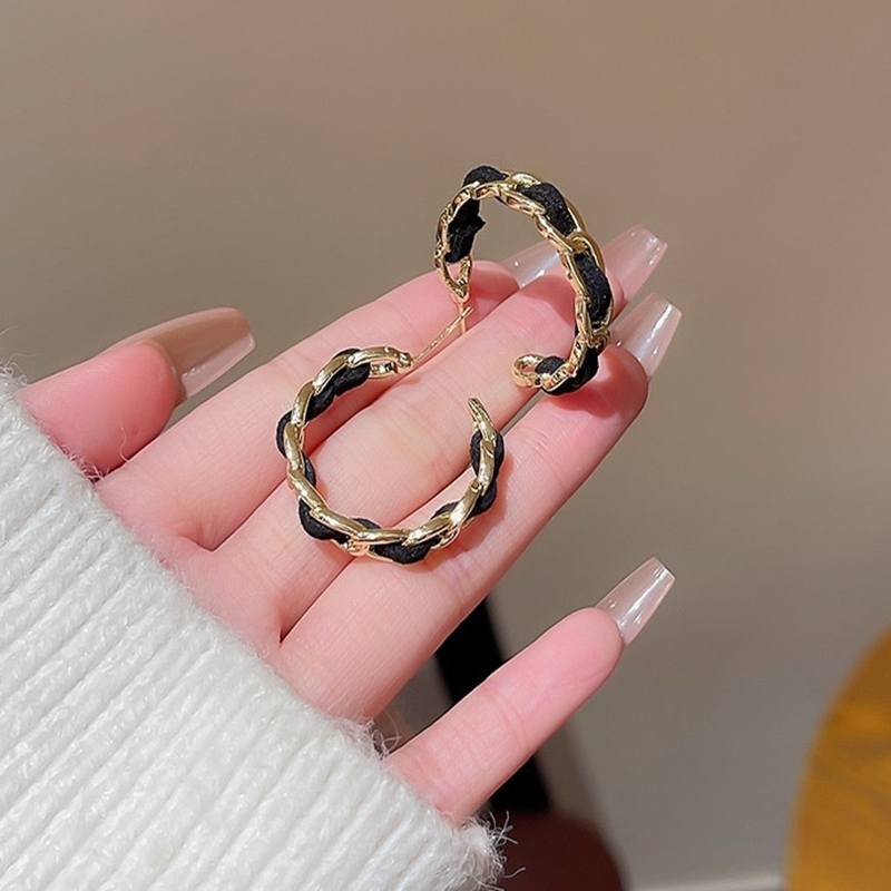 小香風皮鍊耳環 黑金