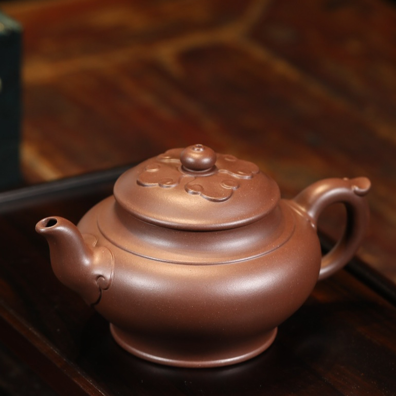 【四季如意】 -- 如意云紋連綿相接，氣韻不絕