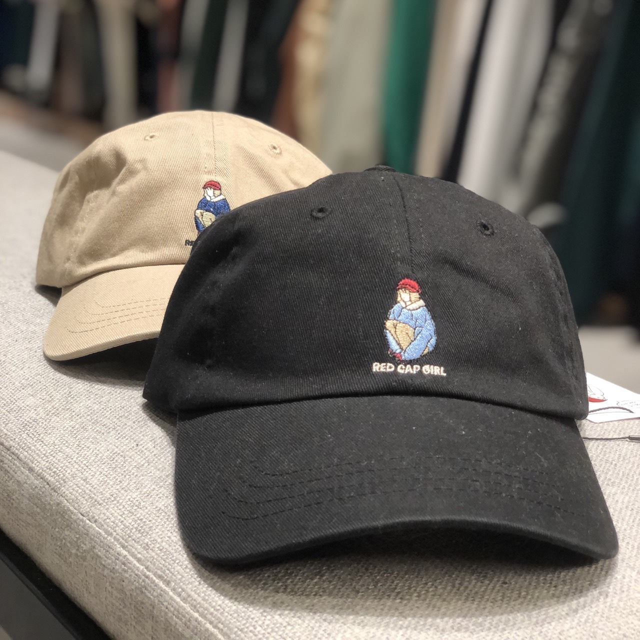 Red Cap Girl 紅帽女孩刺繡LOGO老帽 黑色 卡其 23605