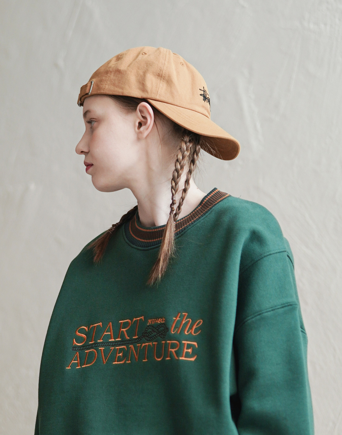 <預購> 韓國WV PROJECT 23SS拼接感英字電繡大學T