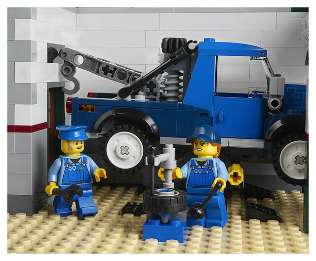 戒驪 絕版品轉角車廠｜LEGO 10264 ICONS 街景系列| 飛米樂高積木專賣店