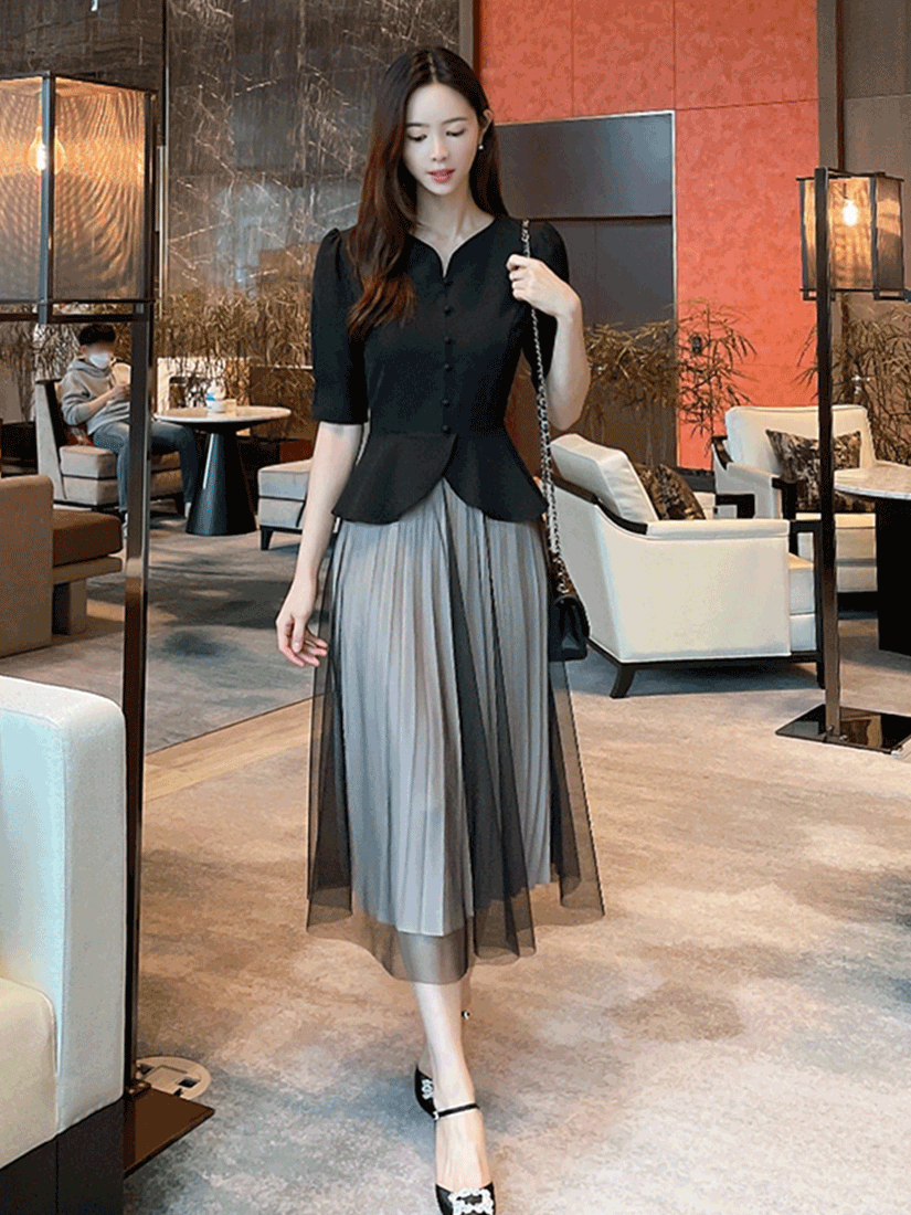 [現貨] 百褶雪紡公主袖洋裝 (黑色)