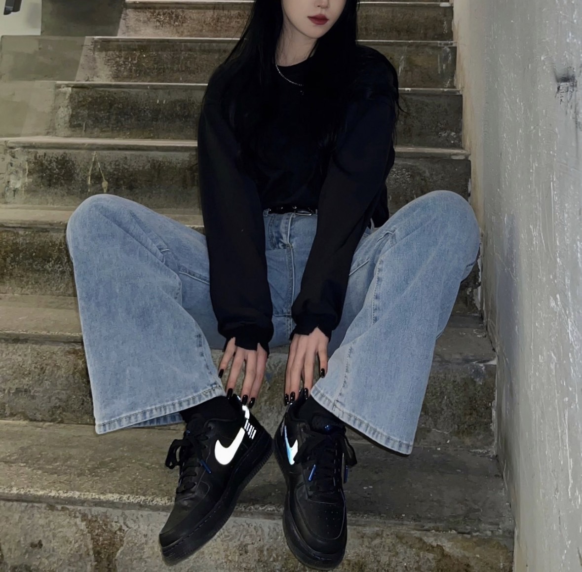 Nike Air Force 黑底藍縫線 雷射勾勾