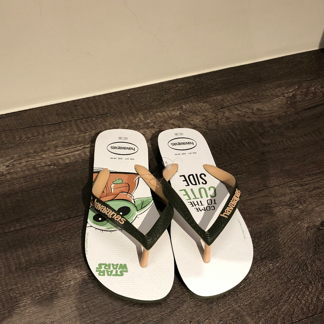 Havaianas 哈瓦仕 Stars Wars 白綠 拖鞋 夾腳拖 人字拖 星際大戰 男款 女款  4135185-0869