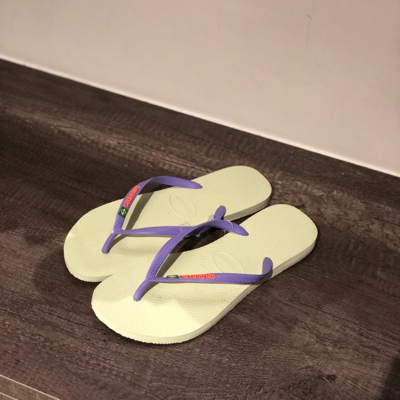 Havaianas 哈瓦仕 拖鞋 夾腳拖 國旗 黃/紫 4140713-0904W