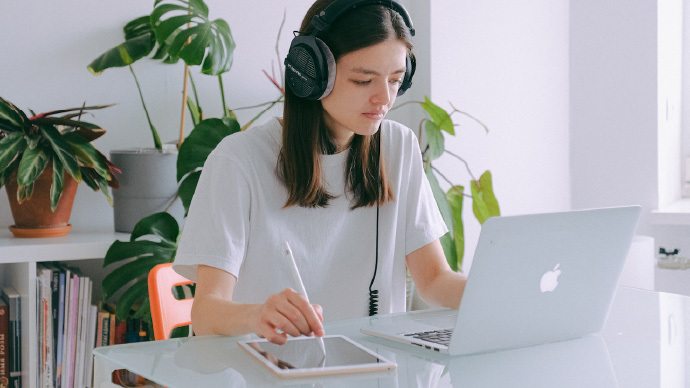 FUNTE 升降桌 錯誤坐姿腰酸背痛