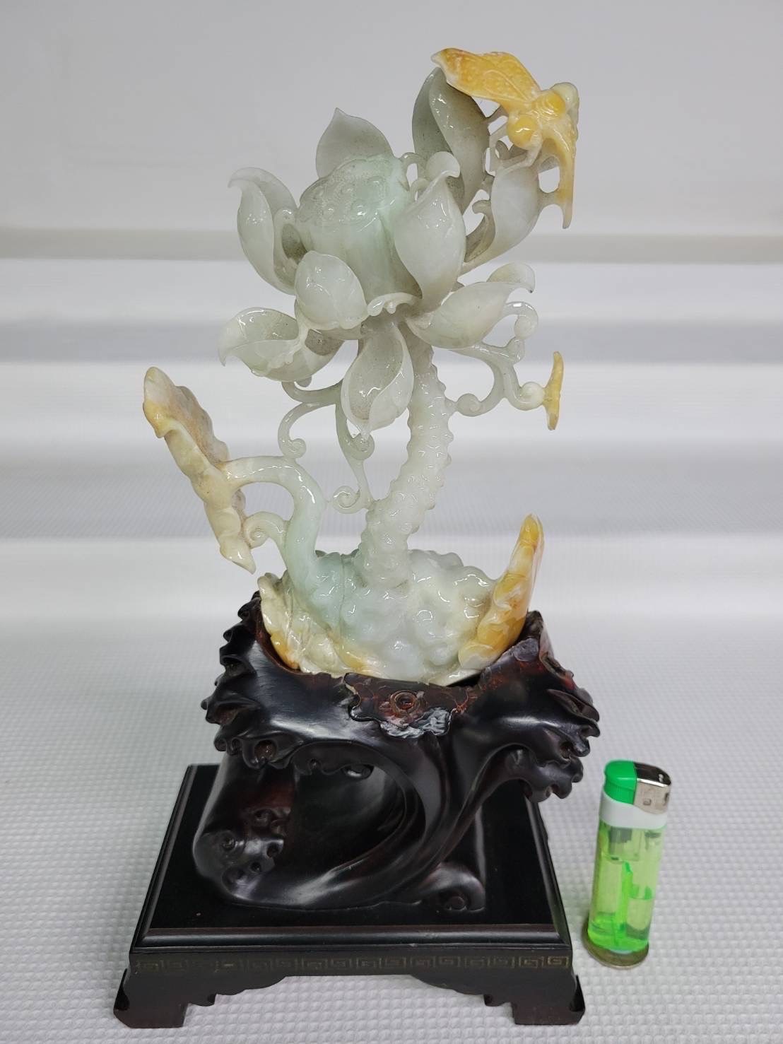【新富豪珠寶】出淤泥而不染-蓮花