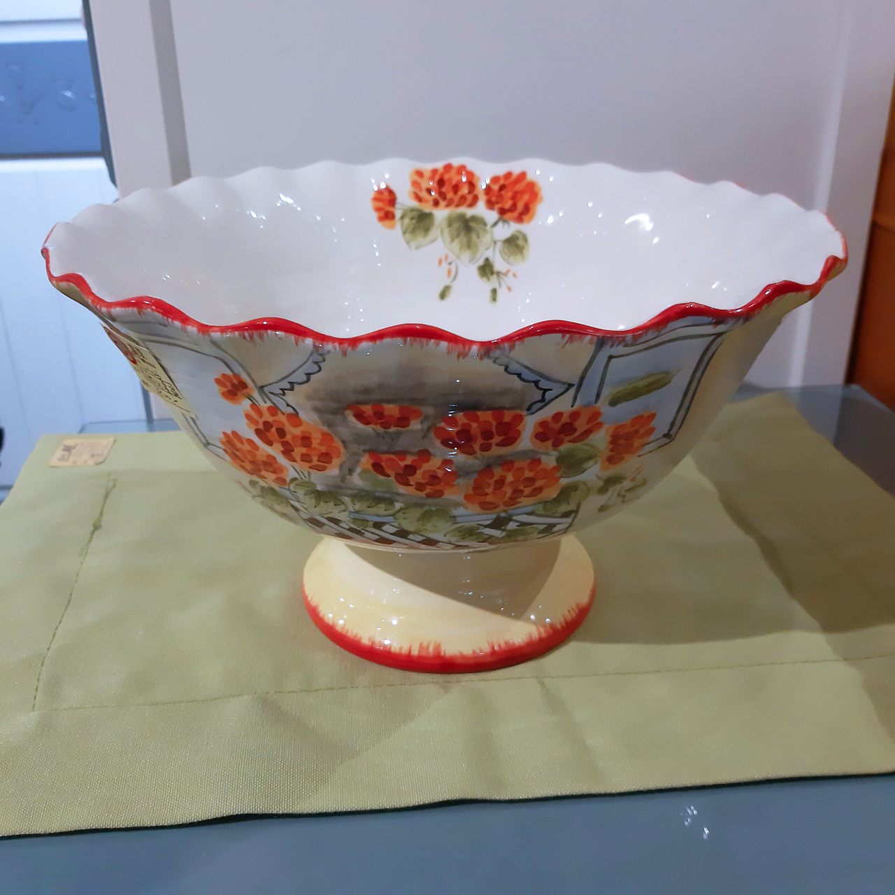 手拉坯有腳水果碗[MJ手彩天竺葵]