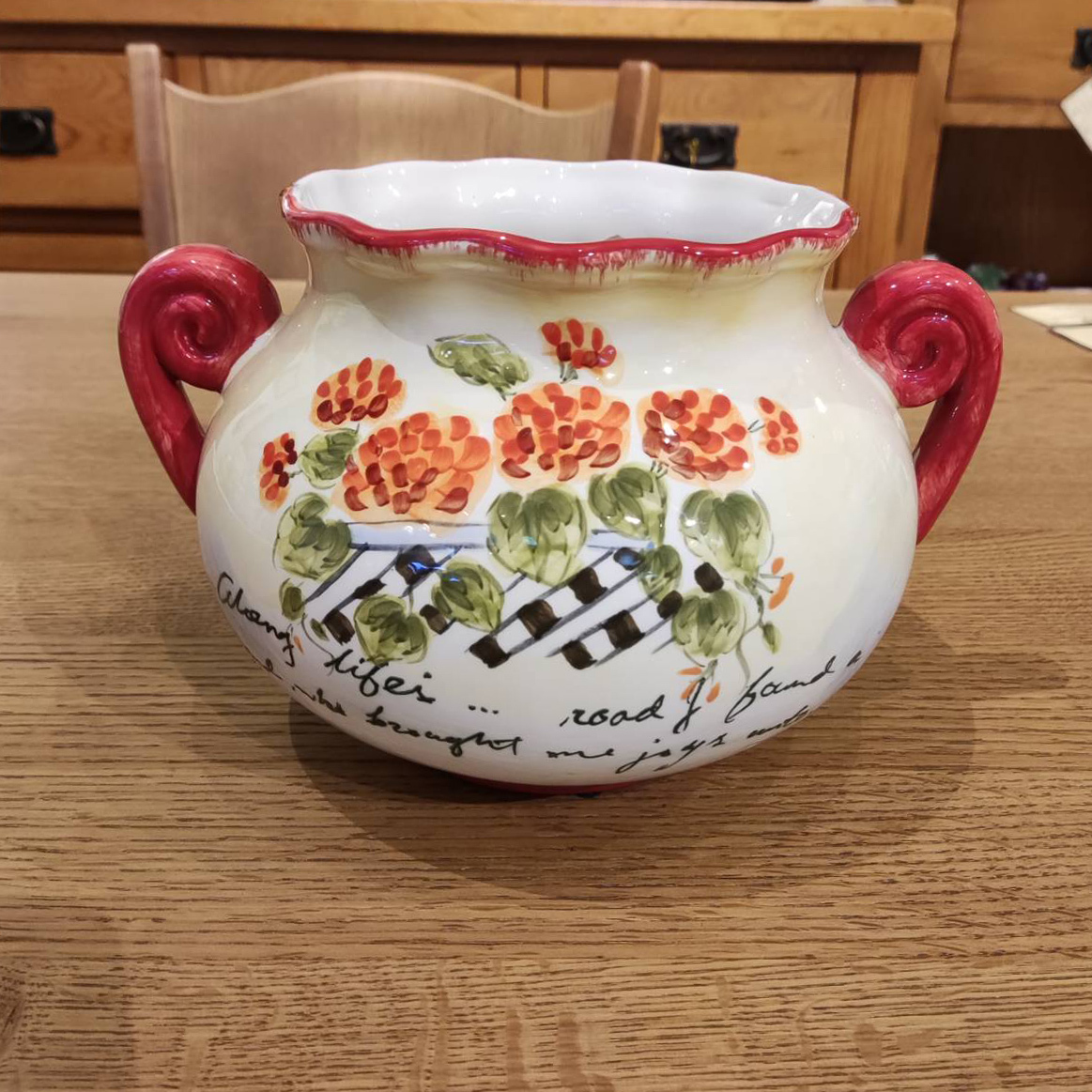 雙耳圓肚波浪邊花瓶[MJ手彩天竺葵]