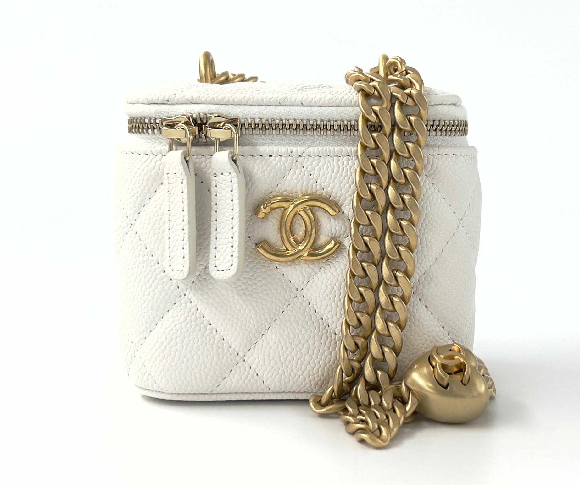 近全新）CHANEL 心形調節扣小盒子