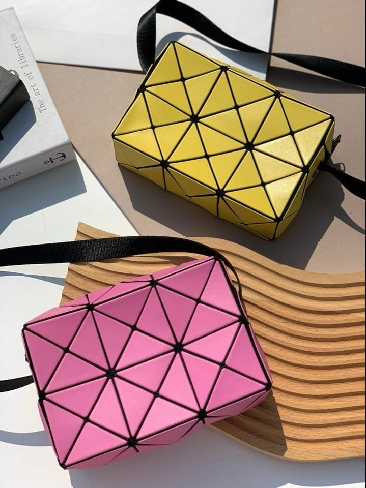 Issey Miyake 三宅一生丘比特小方包