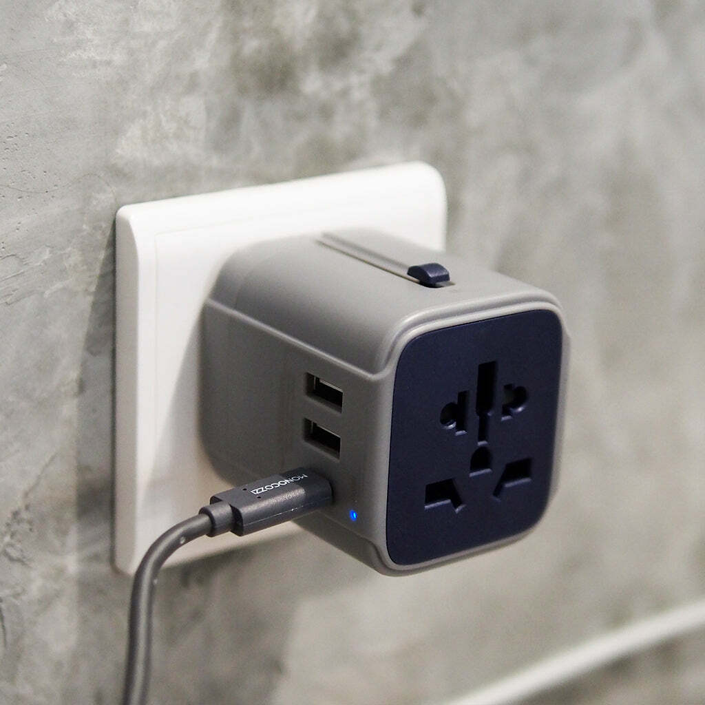 Bon Voyage | Travel Adaptor with 22.5W Dual USB and USB-C Connector - Charcoal