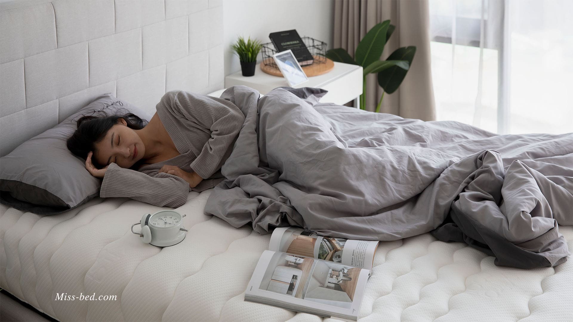 「睡滿8小時」幾乎已經是大家對於睡眠時間的既定概念。但根據美國睡眠基金會(Sleep foudation)指出，其實睡眠時間的長短不是一個通用的準則，而是要視每個人的年齡與睡眠品質而定。