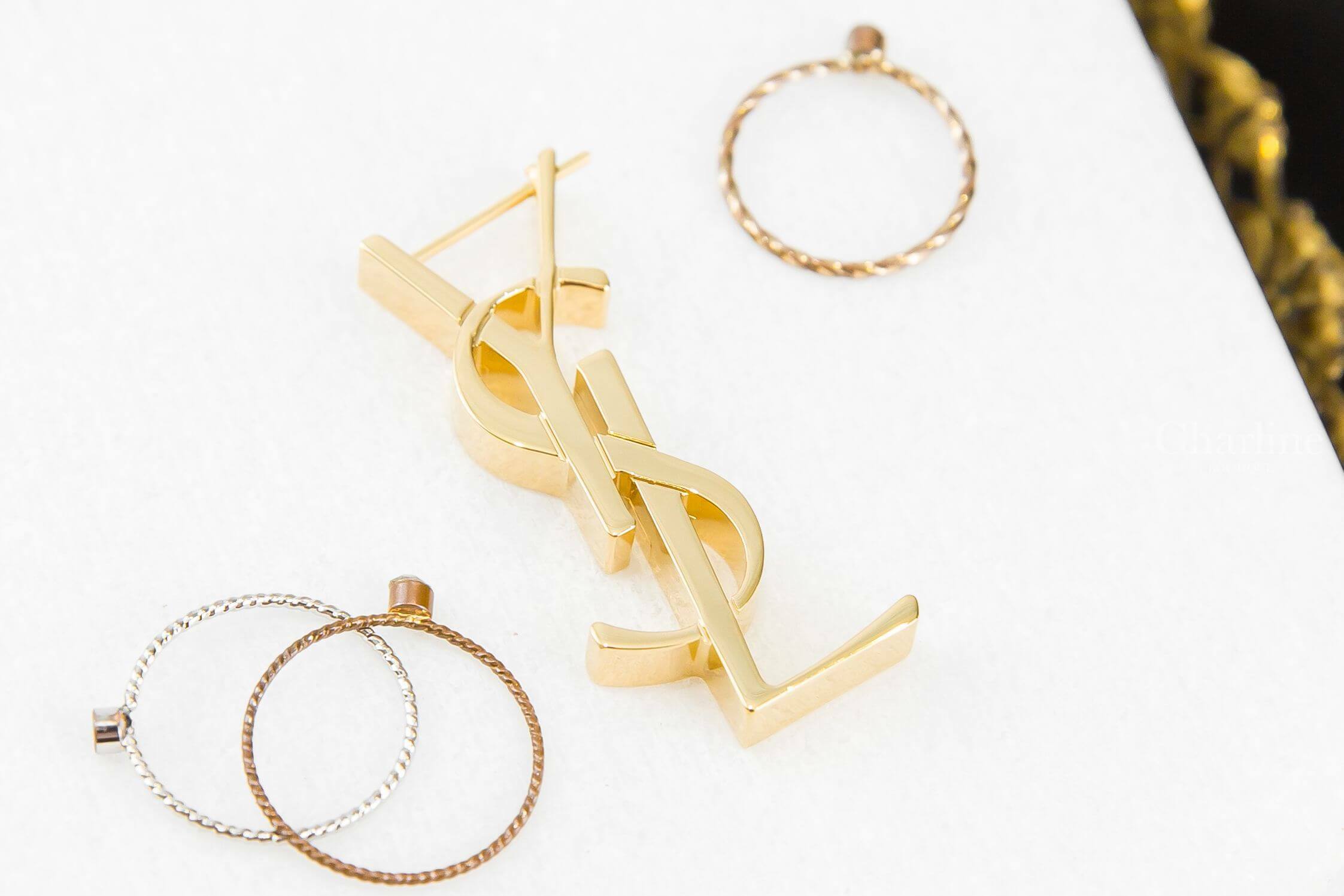 Saint Laurent Cassandre Single Earring In Metal 金色字母單邊垂墜耳環