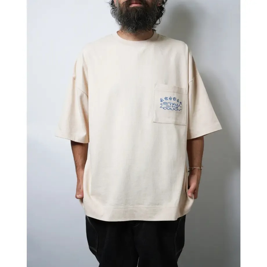 GOHEMP × TACOMA FUJI RECORDS｜STAY ON THE COUCH WIDE SLIT TEE "2COLORS"
