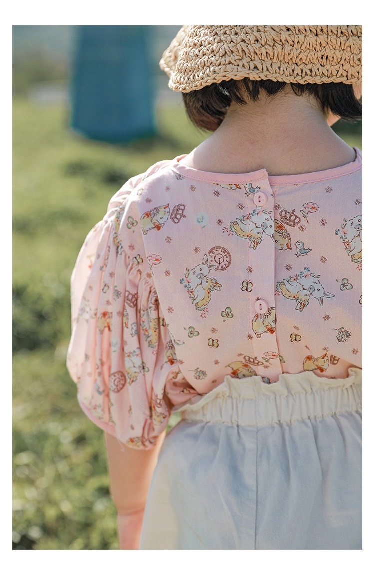 仲夏夜之夢-粉底兔小彭袖上衣