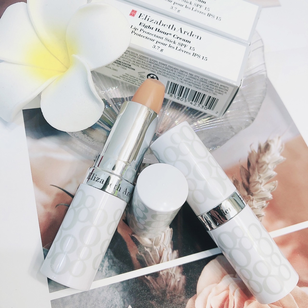 Elizabeth Arden 伊莉莎白雅頓 八小時潤澤護唇膏SPF15 3.7g