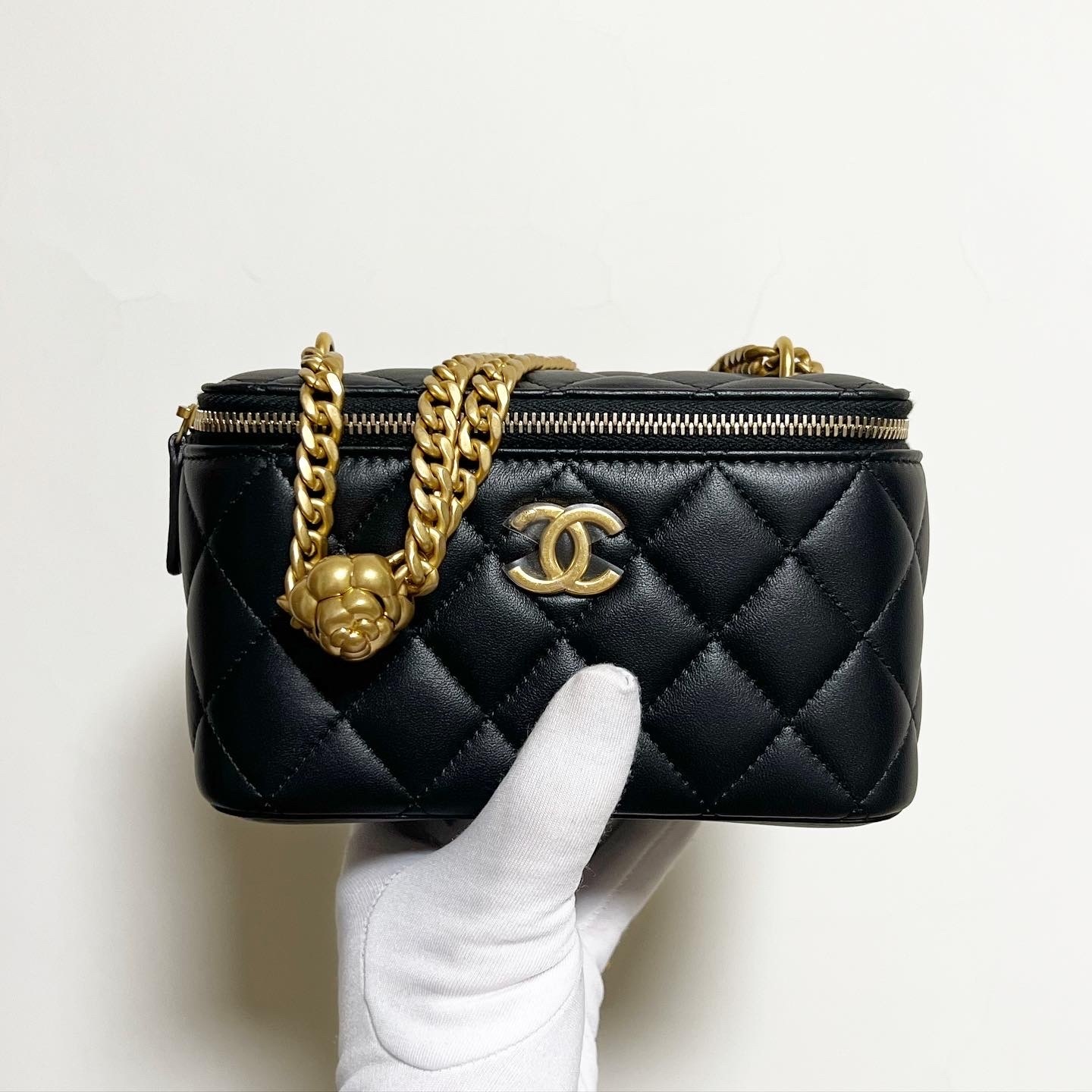 CHANEL 山茶花調節扣長盒(黑)