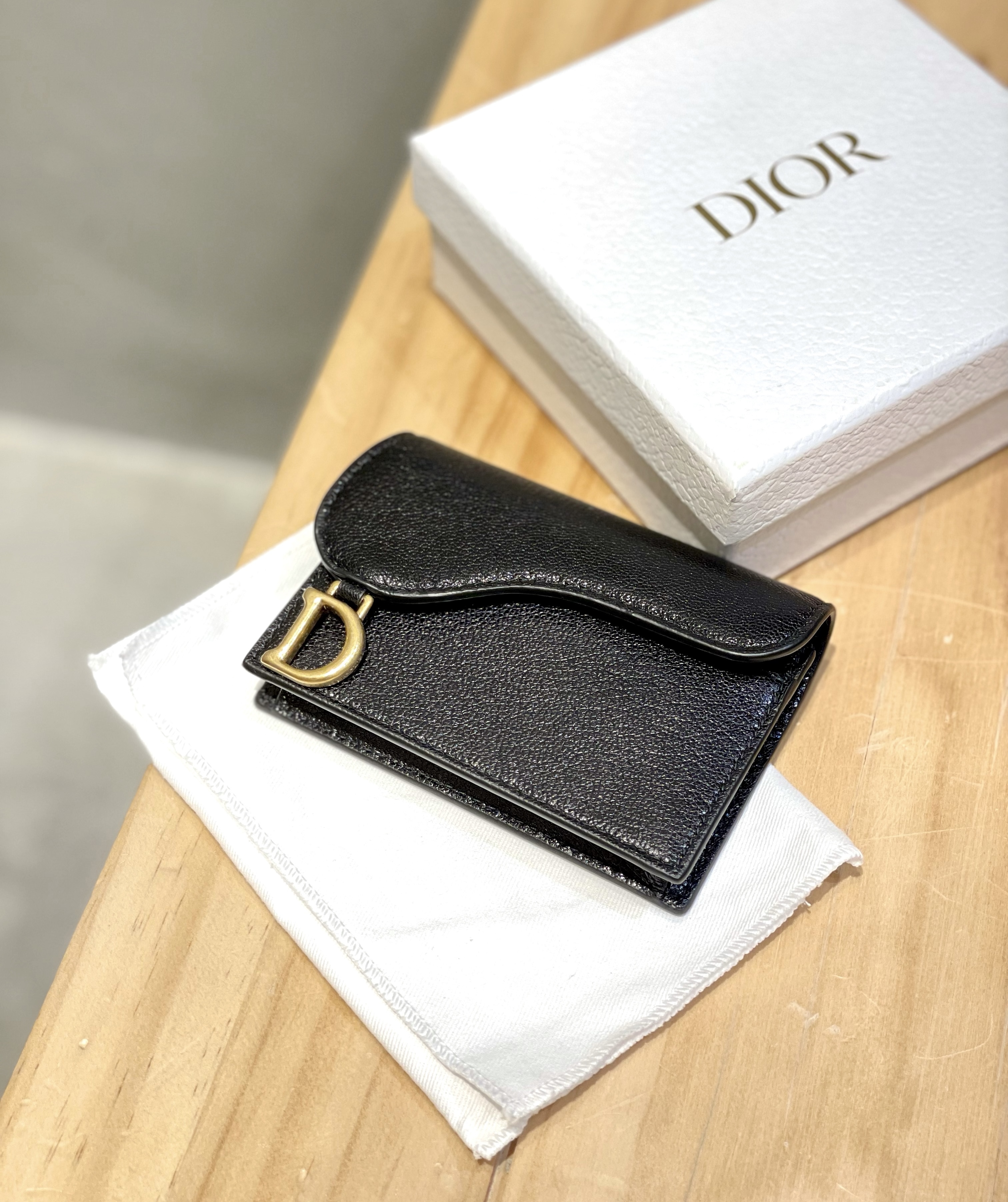 DIOR Saddle Flap Cardholder in goatskin