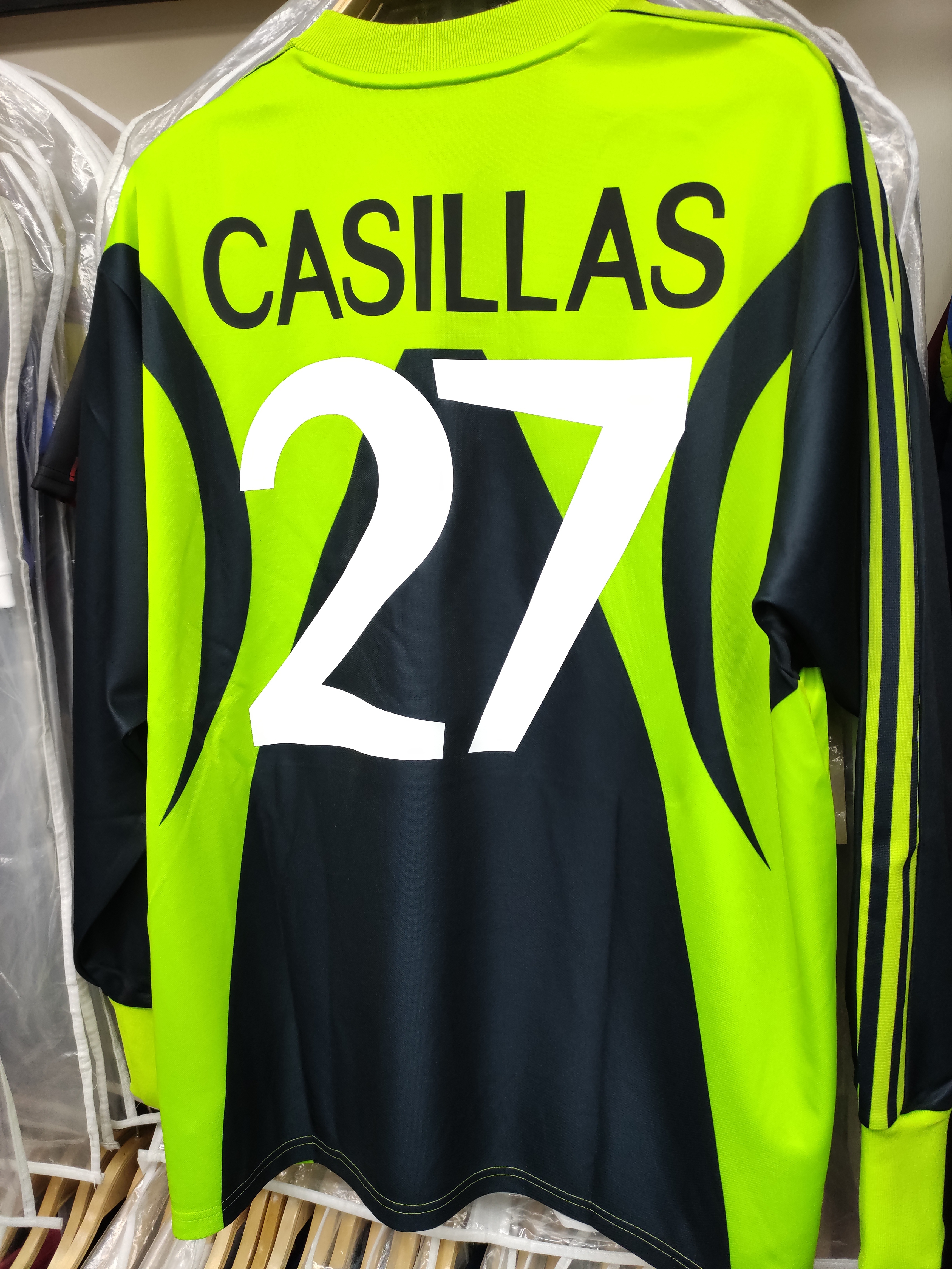 皇家馬德里Icon復刻卡斯拿斯龍門球衣