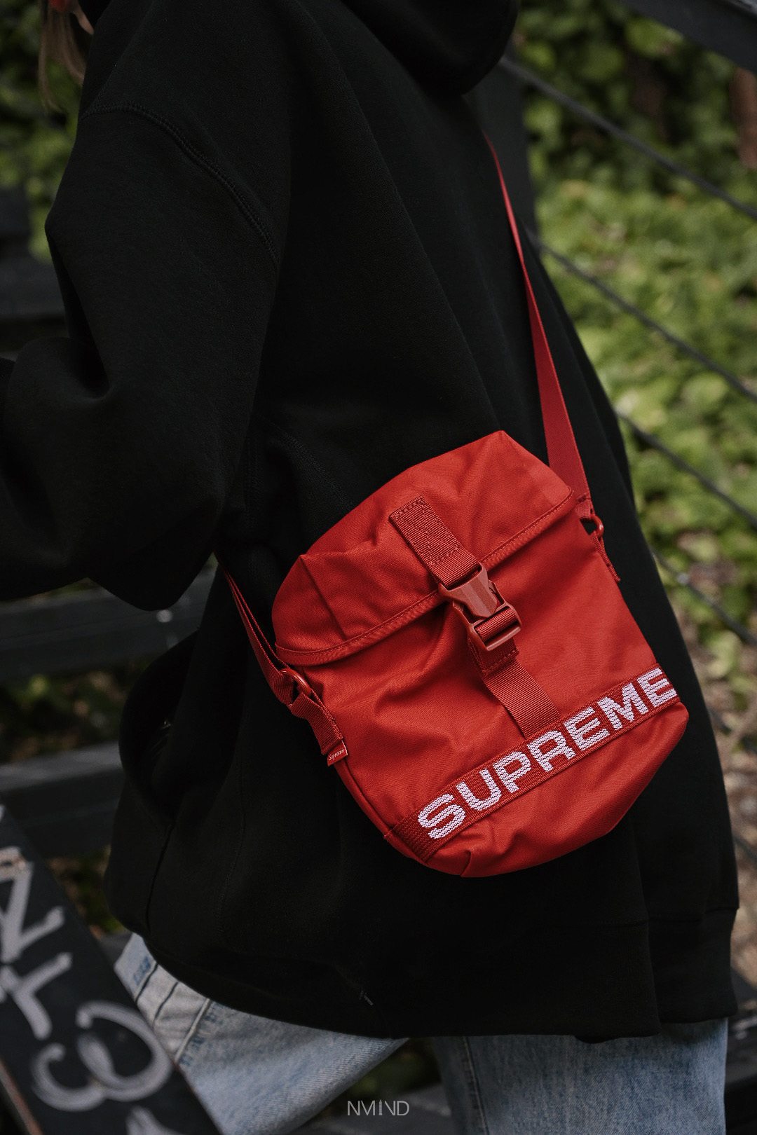 台北店限量專區 SUPREME 23SS FIELD SIDE BAG 翻蓋側