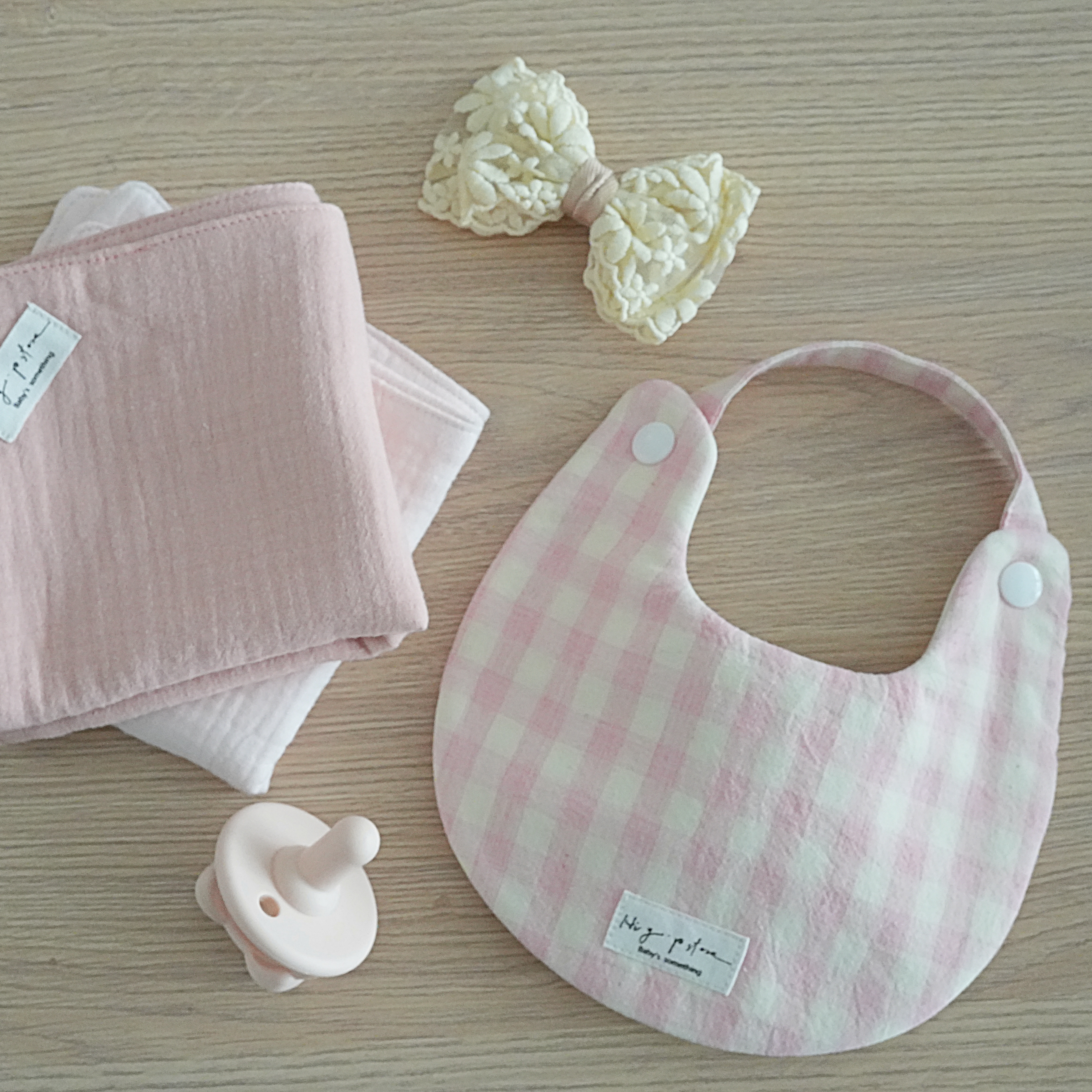 Hi Y.P store-手作圍兜-櫻花粉格