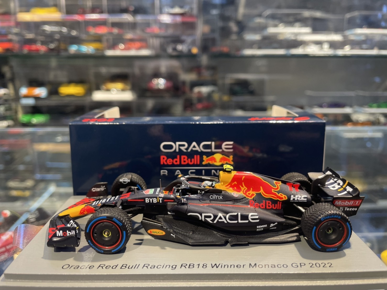 Spark S8533 Oracle Red Bull RB18 #11 Winner Monaco 1/43