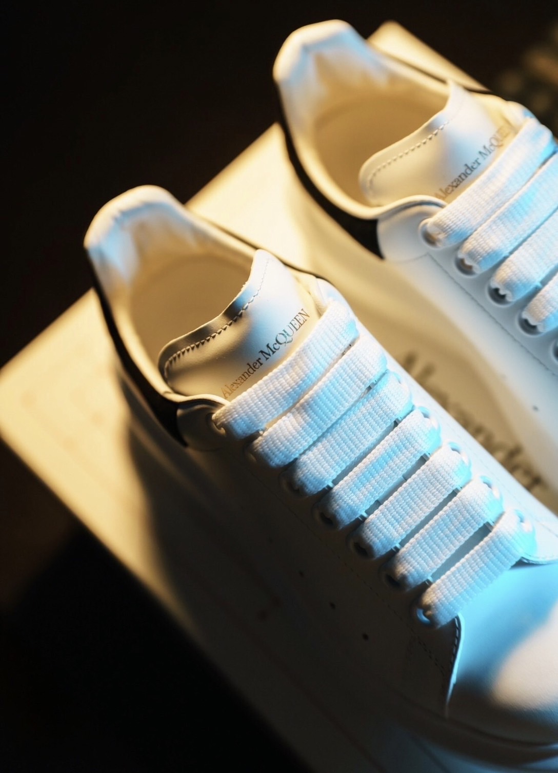 【APAIR】預購 Alexander McQueen Oversized "Ivory Black" 黑尾 小白鞋 553770WHGP79061