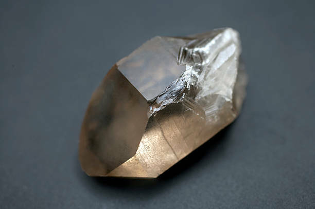 天然水晶鑑定真假斷口斷面