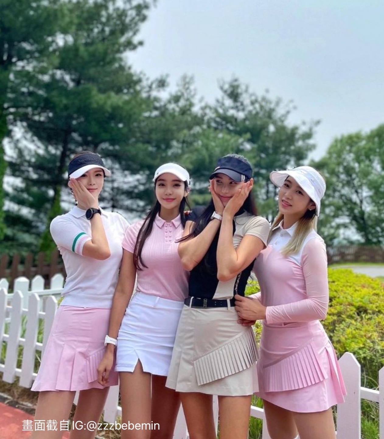 女款 M302 韓國連線Wangle同步 7折起/韓流學院風雙層百摺裙褲 /【韓國少年時代 秀英代言】同款/韓風高爾夫球衣/韓國網紅高爾夫球衣穿搭裙褲