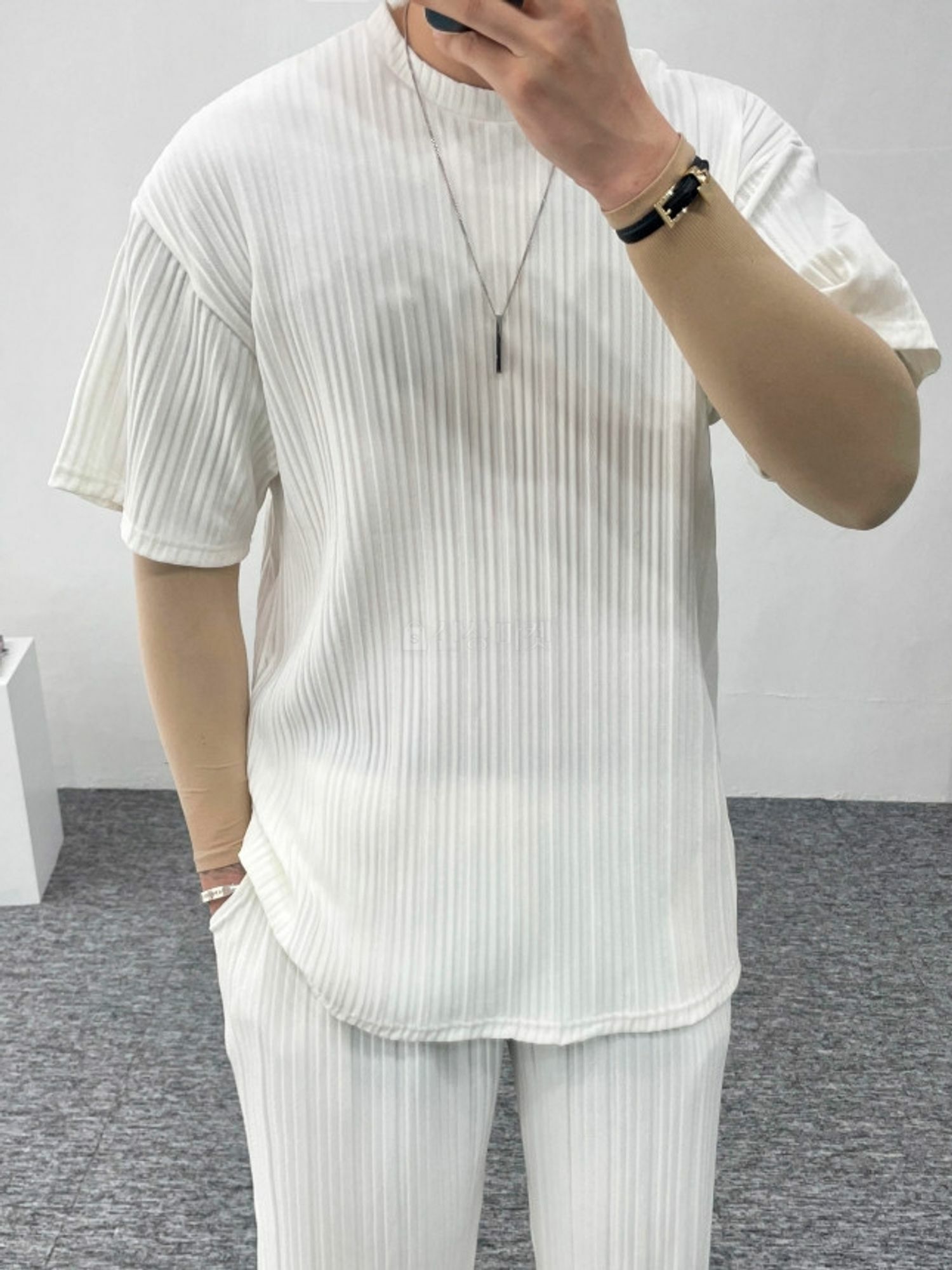 百褶皺AIR 5分短袖T恤