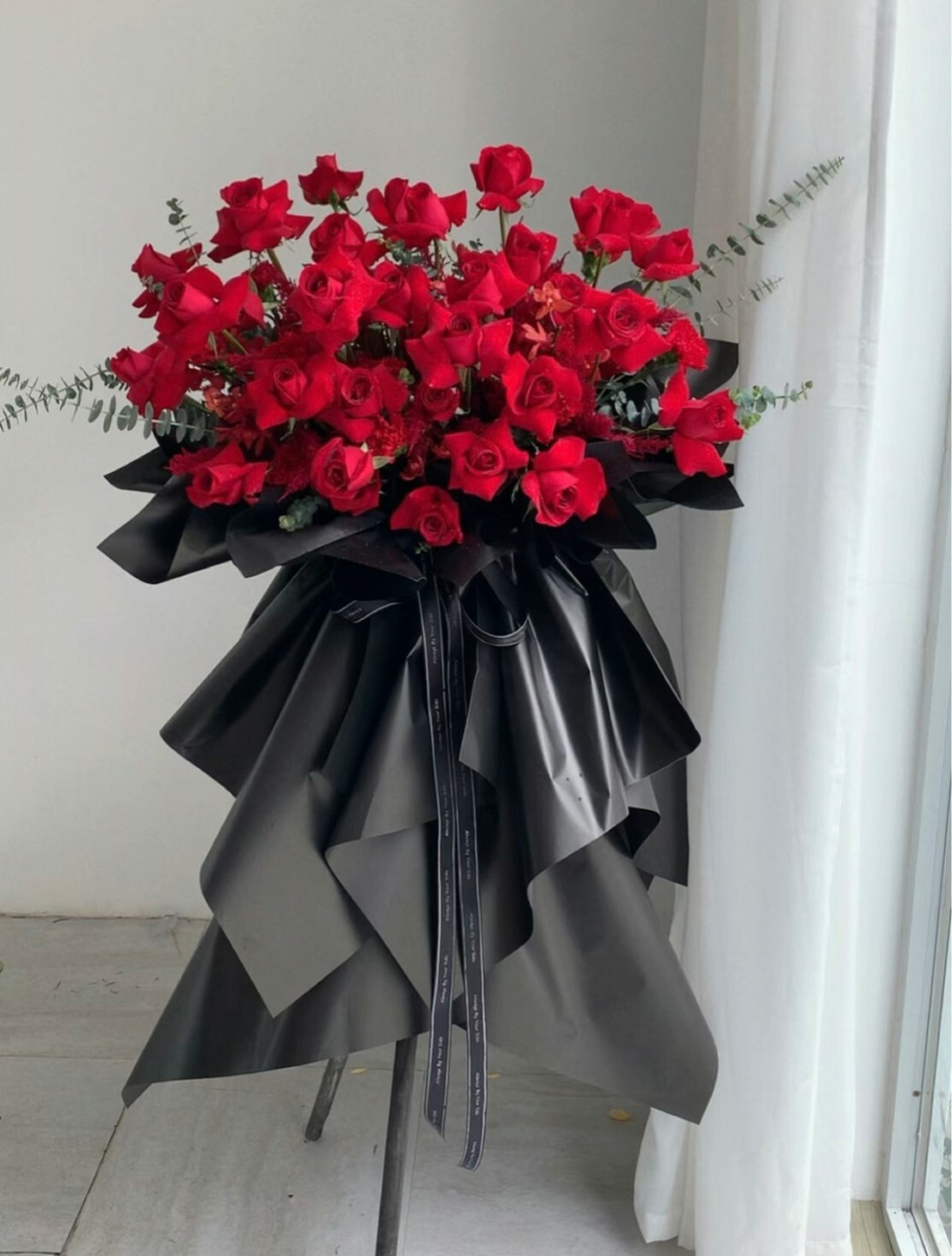 紅玫瑰高架花籃