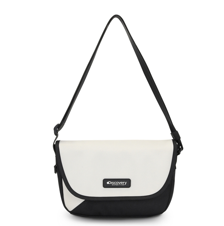 韓國代購 Discovery Expedition 翻蓋小號斜背包 側背包 雙層包 黑/象牙白 MAR-