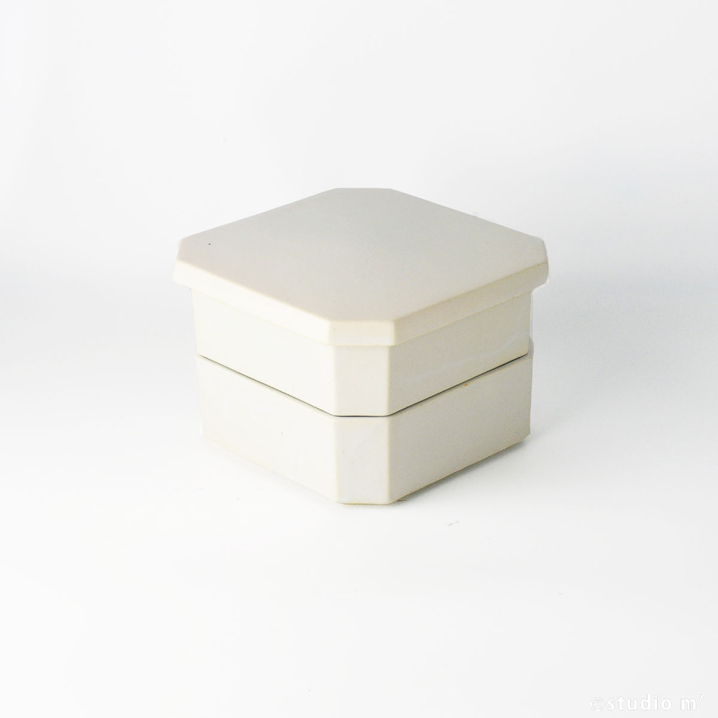 STUDIO M'-Sumikiri 隅切二段重箱 白
