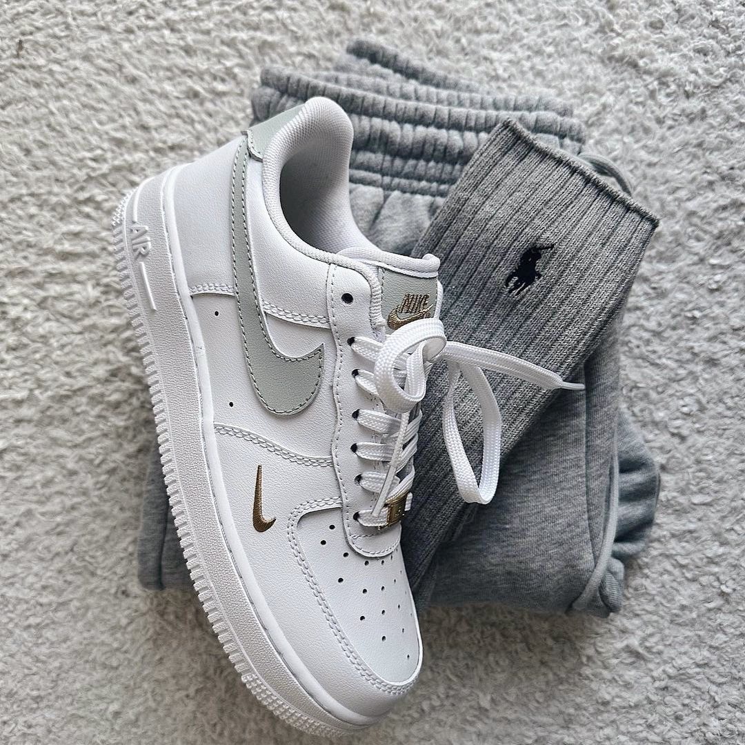 NIKE AIR FORCE 1 AF1 小金勾 灰綠 金 女鞋 抹茶 CZ0270-106 / 預購