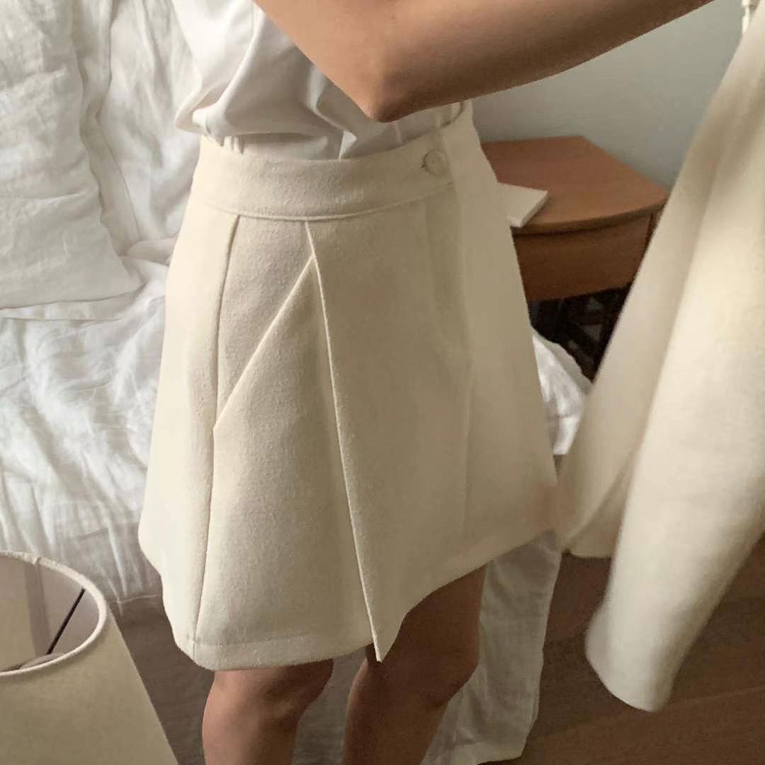 奶白斜打摺A字短裙(M)